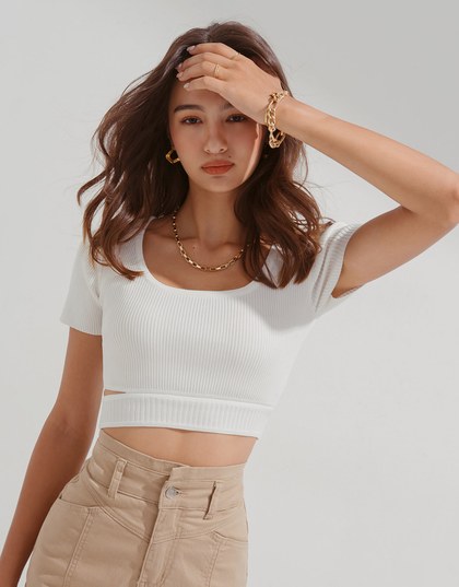 One Side Cutout Cropped Knitted Top