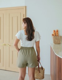 Enhanced Side Button Elastic Shorts